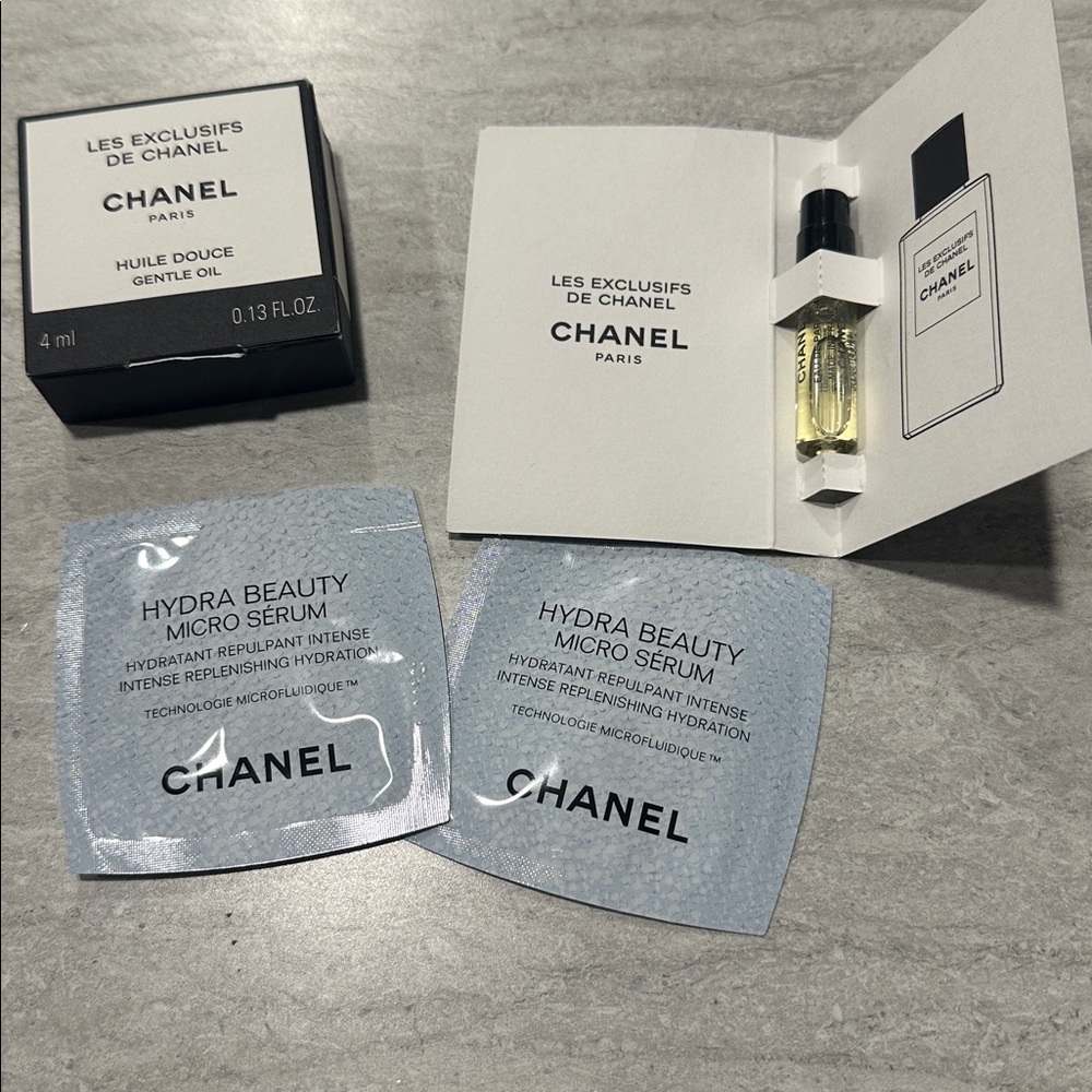 CHANEL Bundle Of 7 - Picture 4 of 4